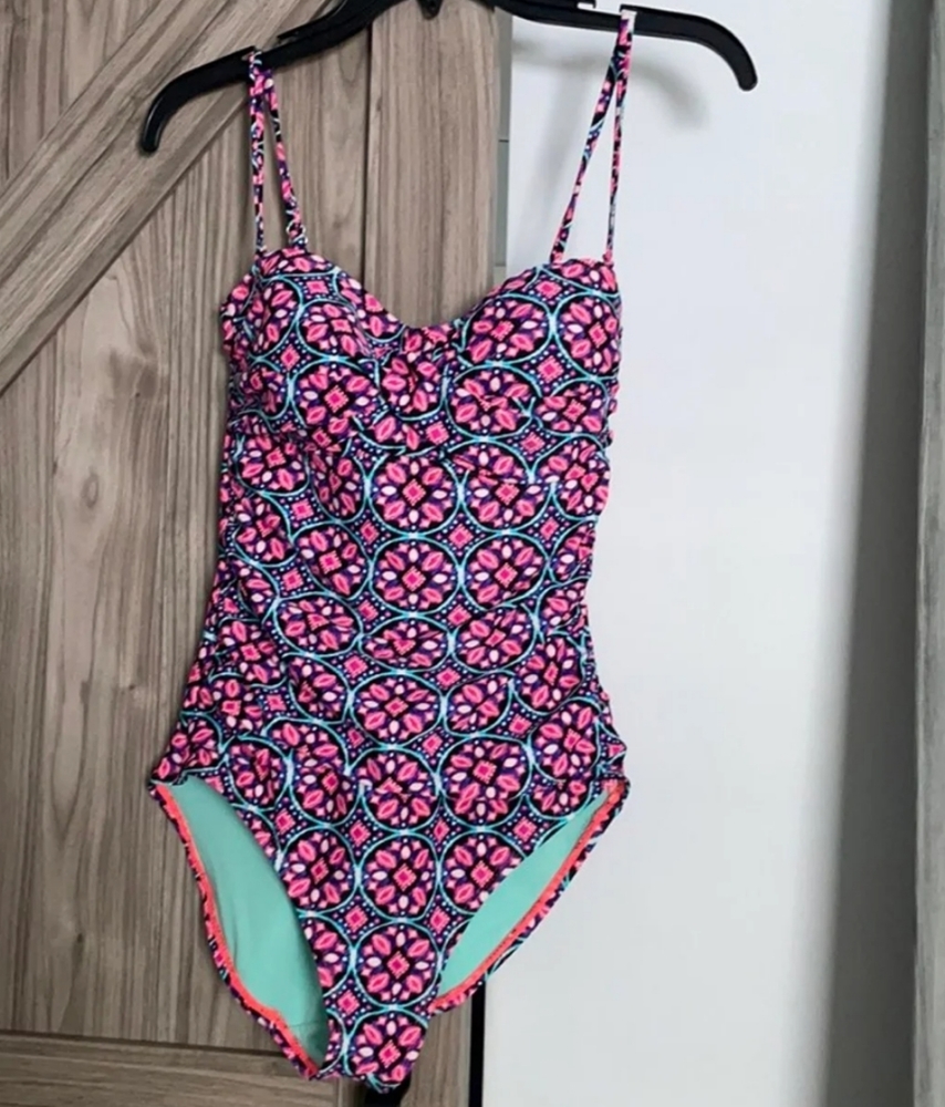 Brand new Catalina one piece size medium